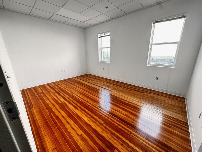 More Photos Of 312 Clematis St, West Palm Beach Loft Creative Space For Sale