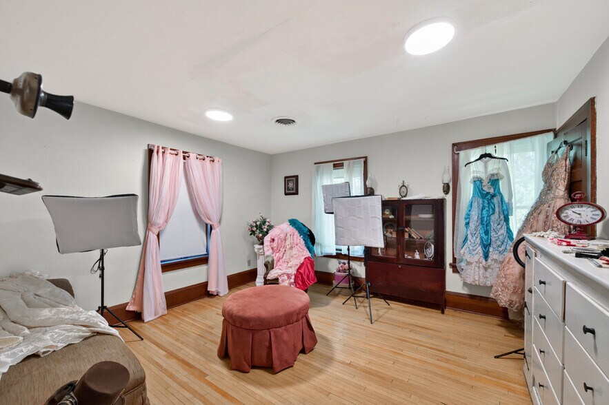 More Photos Of 418 Bench St, Taylors Falls Freestanding For Sale