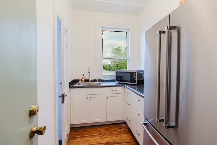 More Photos Of 37951 Meridian Ave, Dade City Office For Sale