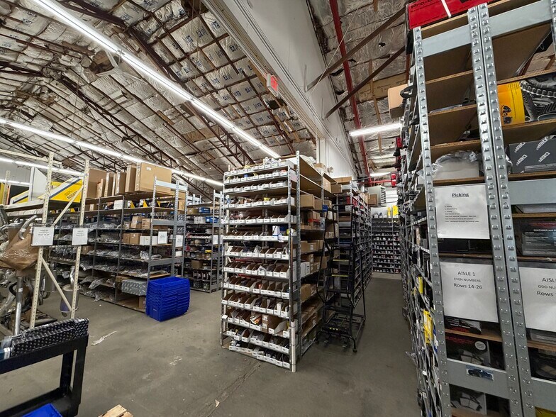 More Photos Of 42 Warehouse Rd, Hyannis Warehouse For Lease