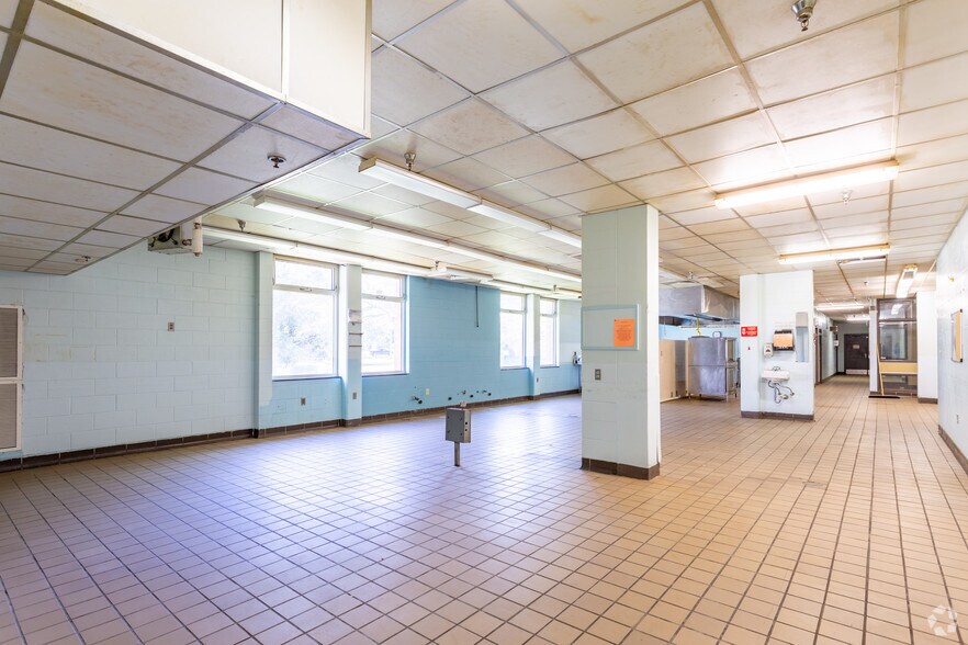 More Photos Of 1890 E Apple Ave, Muskegon Assisted Living For Sale