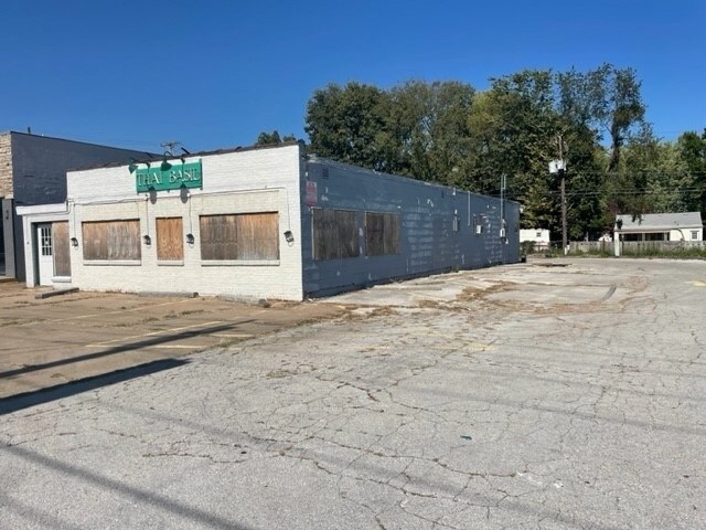 More Photos Of 1421 E Sunshine St, Springfield Storefront Retail Office For Sale