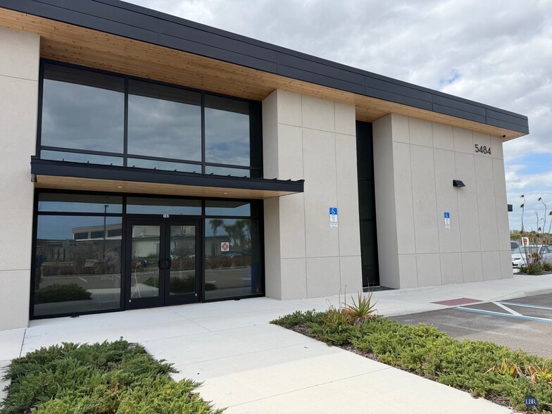 Primary Photo Of 5484 Lorkey Ln, Melbourne General Retail For Lease