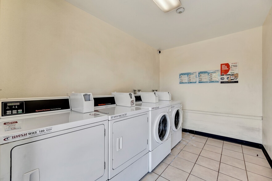 More Photos Of 8062 Garden Grove Blvd, Garden Grove Hotel For Sale