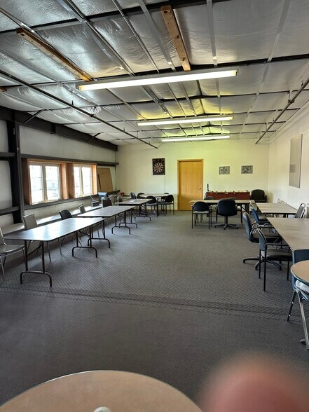 More Photos Of 1005 16th Ave S, Princeton Manufacturing For Sale