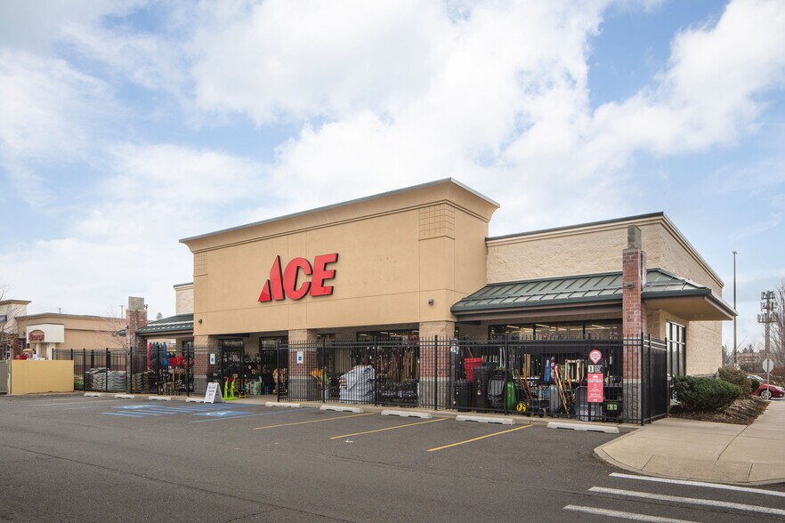 More Photos Of 8801 N Indian Trail Rd, Spokane Unknown For Lease