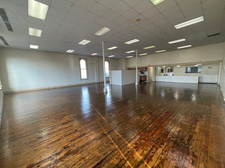 More Photos Of 4126-4130 Butler St, Pittsburgh General Retail For Sale