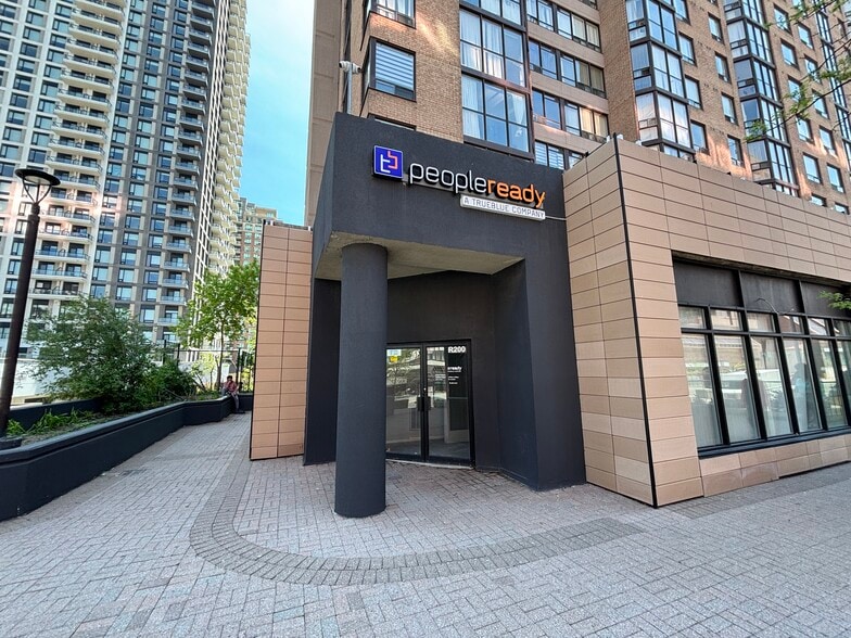 More Photos Of 265 Enfield Pl, Mississauga Apartments For Lease