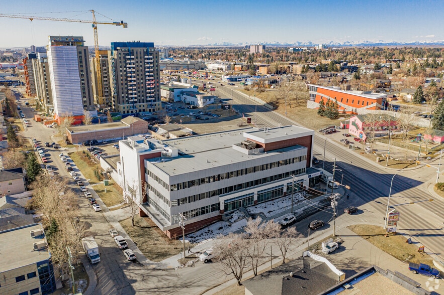 More Photos Of 5512 Macleod Trl SW, Calgary Medical For Lease