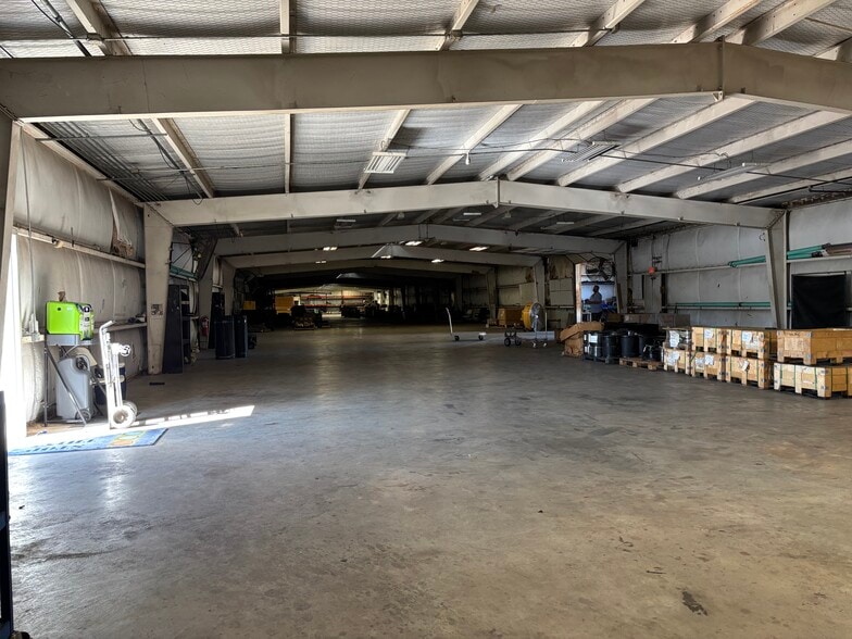 More Photos Of 4181 Magnolia St, Pearland Manufacturing For Lease