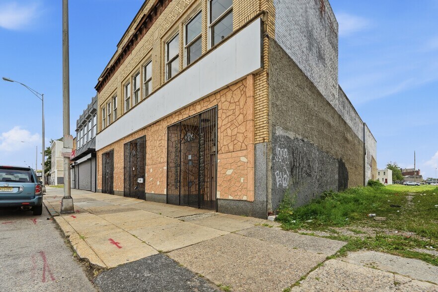 More Photos Of 1142-1148 Broadway, Camden Flex For Sale
