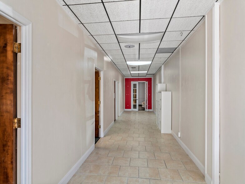 More Photos Of 2045 14th Ave, Vero Beach Office Residential For Sale