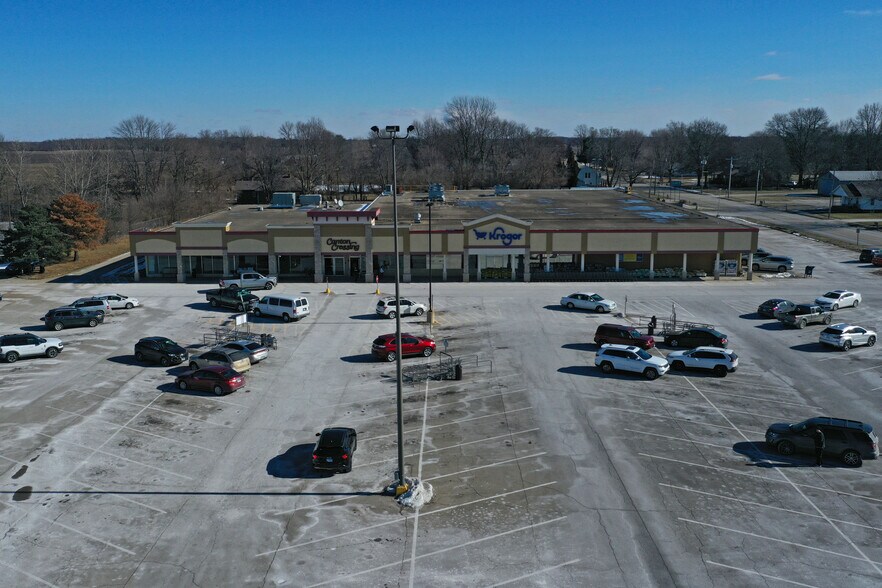 More Photos Of 1741 E Chestnut St, Canton Storefront For Lease