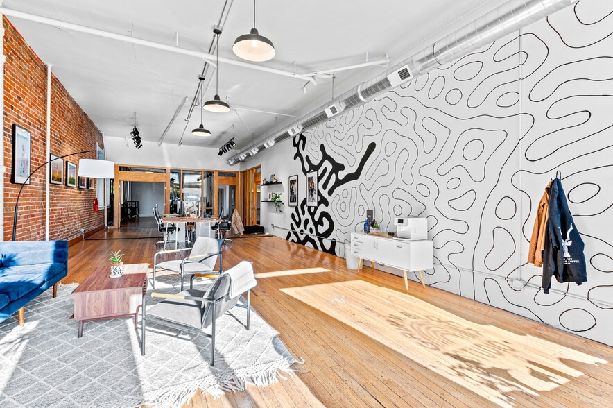 More Photos Of 2031-2033 Curtis St, Denver Apartments For Lease