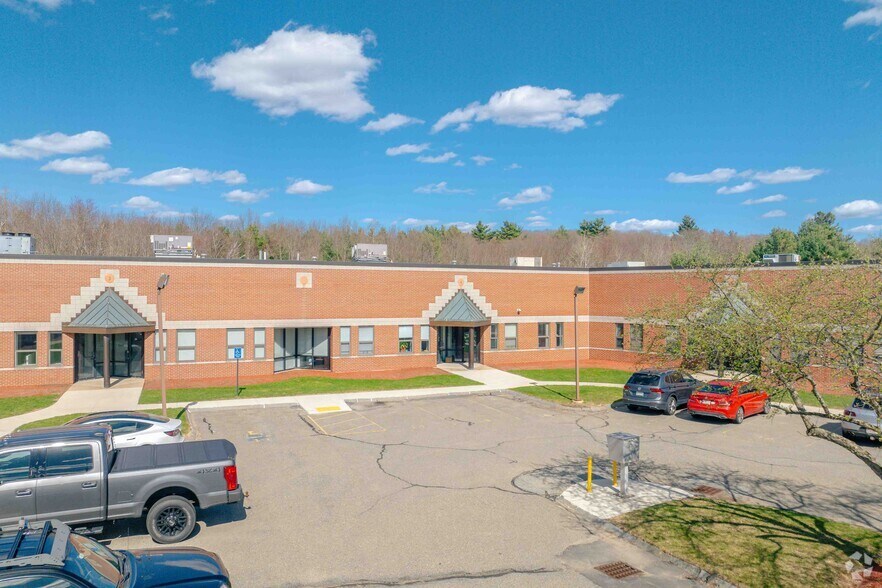 More Photos Of 19 Sterling Rd, Billerica Flex For Lease