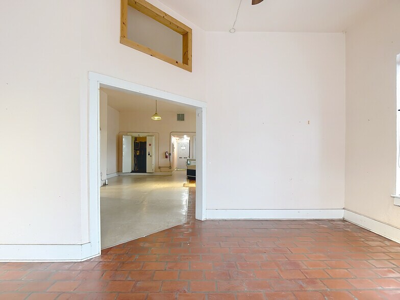 More Photos Of 390 N Bridge St, LaBelle Storefront Retail Office For Sale