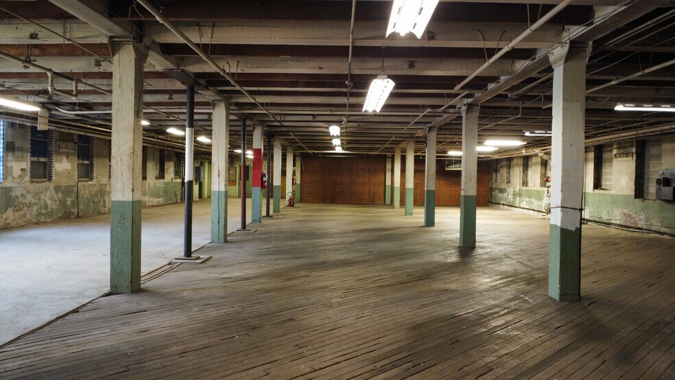 More Photos Of 813 N 4th St, Allentown Warehouse For Sale