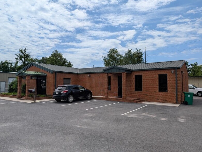 More Photos Of 1321 W Hill Ave, Valdosta Office For Sale