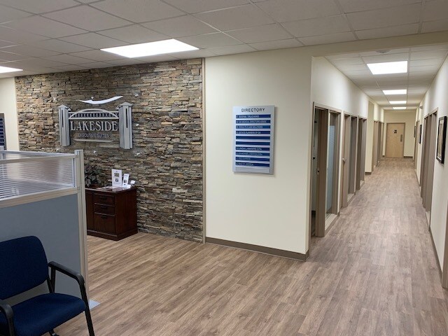 More Photos Of 4421-4439 Carnes St, Acworth Office For Sale