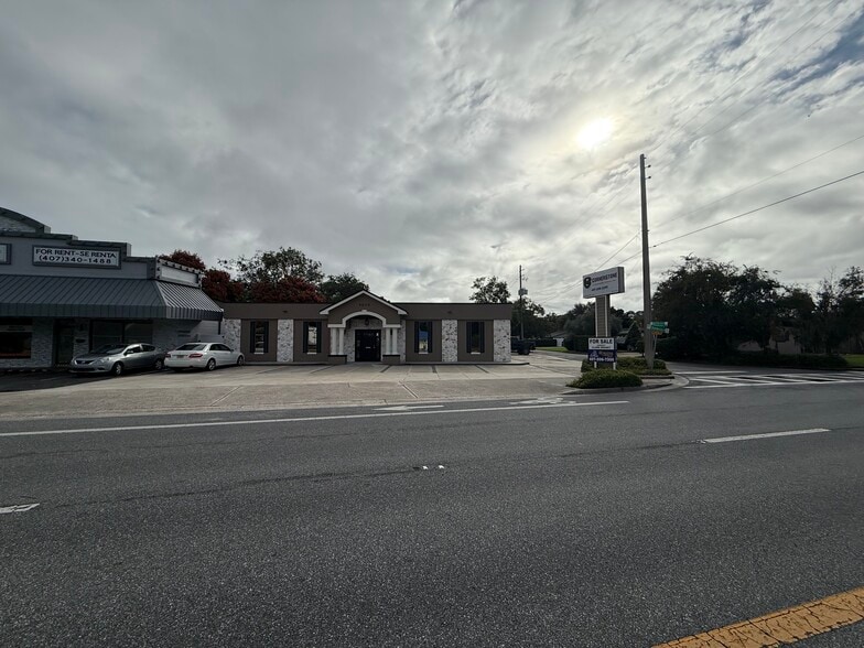 More Photos Of 4205 Edgewater Dr, Orlando Office For Sale