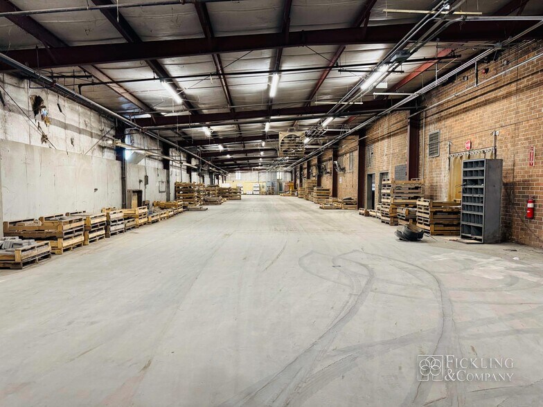 More Photos Of 139 Benjamin Hill Dr, Fitzgerald Warehouse For Sale