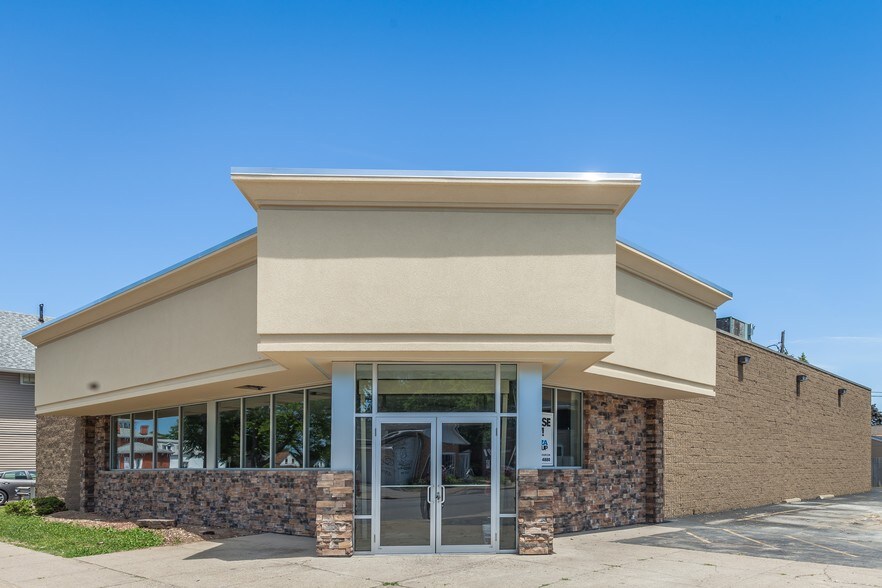 More Photos Of 920 Abbott Rd, Buffalo Freestanding For Sale