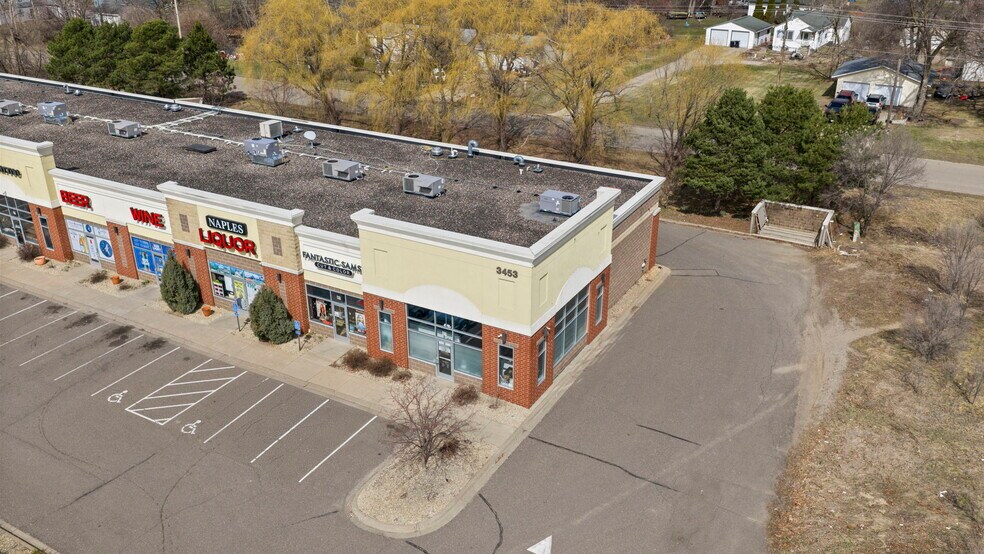 More Photos Of 3453 Lake Dr, Blaine Unknown For Lease