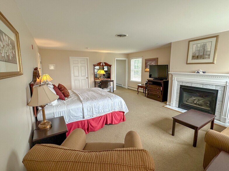 More Photos Of 2517 Main Rd, Dedham Hotel For Sale