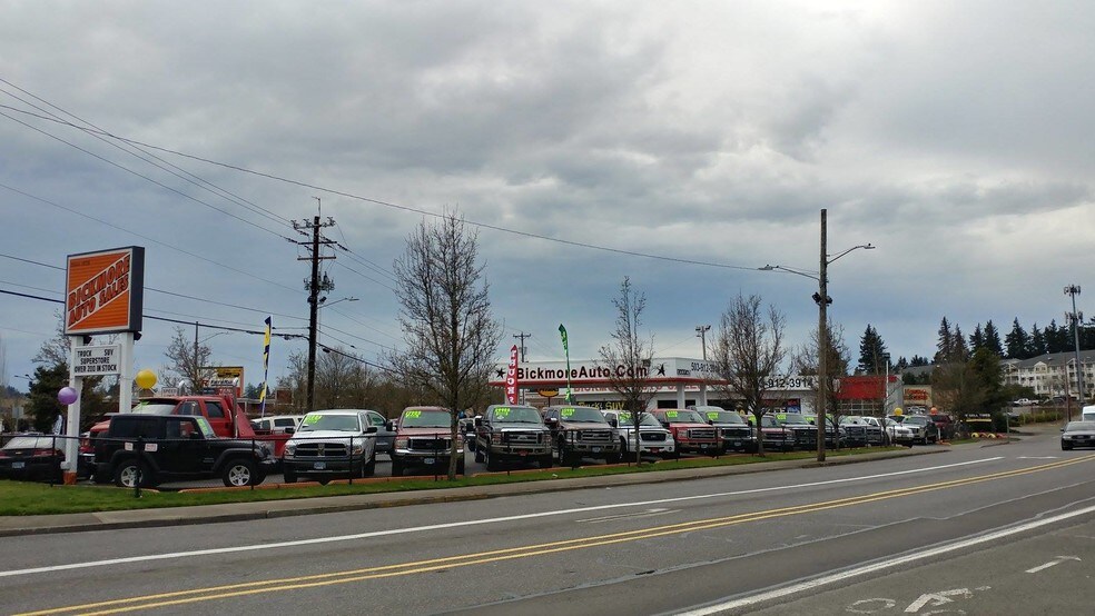 More Photos Of 45 NW Burnside Rd, Gresham General Retail For Lease