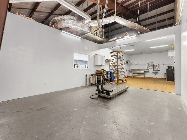 More Photos Of 2106 S US Highway 1, Vero Beach Freestanding For Sale