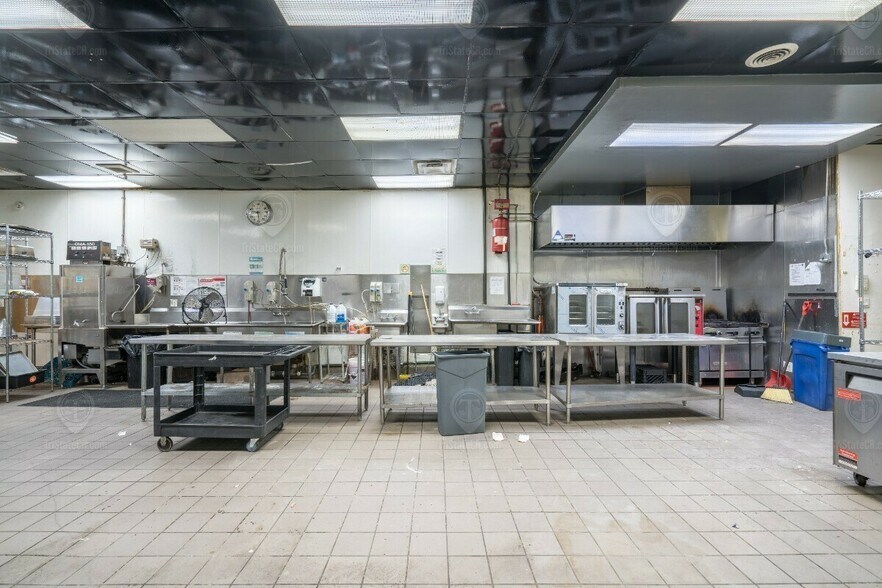 More Photos Of 455-457 Utica Ave, Brooklyn Storefront Retail Office For Sale