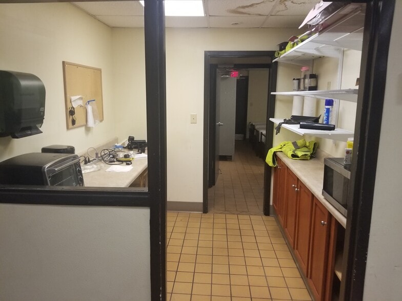 More Photos Of 2802 Regency Blvd, Augusta Auto Repair For Lease