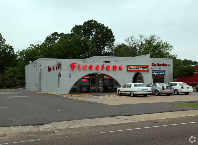 Primary Photo Of 4561 Elvis Presley Blvd, Memphis Auto Repair For Sale