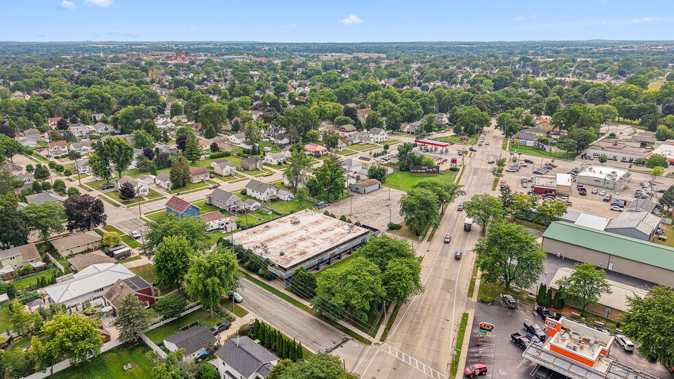 More Photos Of 254 Winnebago Dr, Fond Du Lac Office For Sale