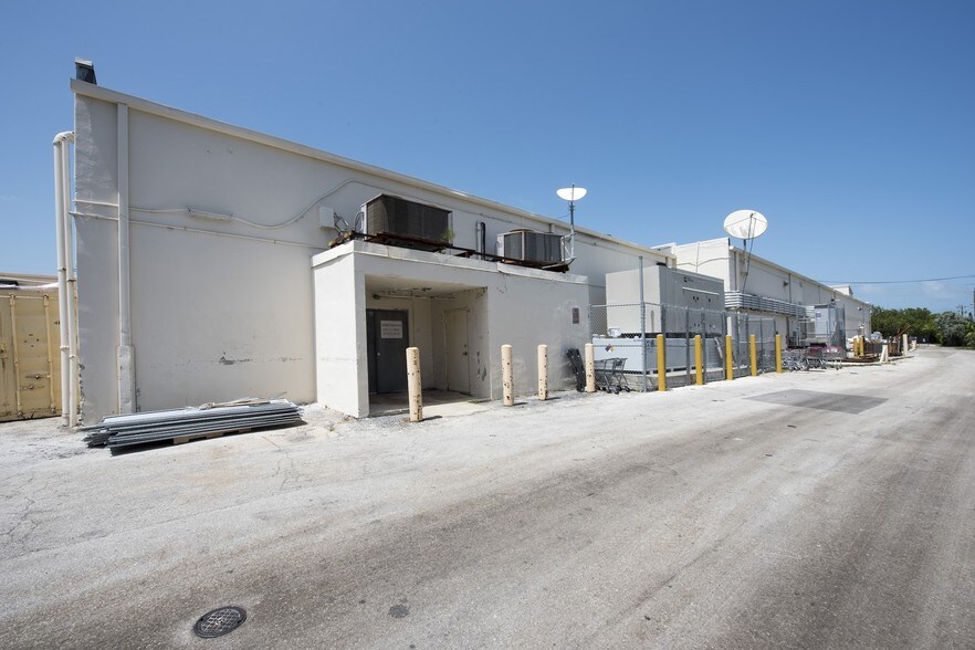 More Photos Of 5501 Overseas Hwy, Marathon Unknown For Lease