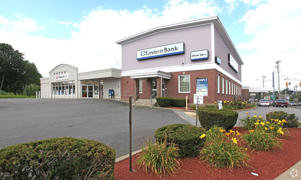 Primary Photo Of 72 Loring Ave, Salem Freestanding For Lease