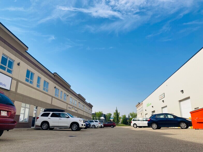 More Photos Of 18905 111 Av NW, Edmonton Flex For Sale