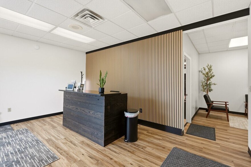 More Photos Of 81-87 Springside Dr, Akron Storefront Retail Office For Lease