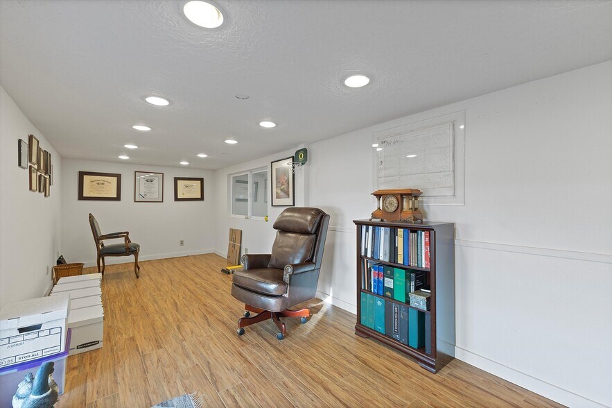 More Photos Of 301 Main Ave, Tillamook General Retail For Sale