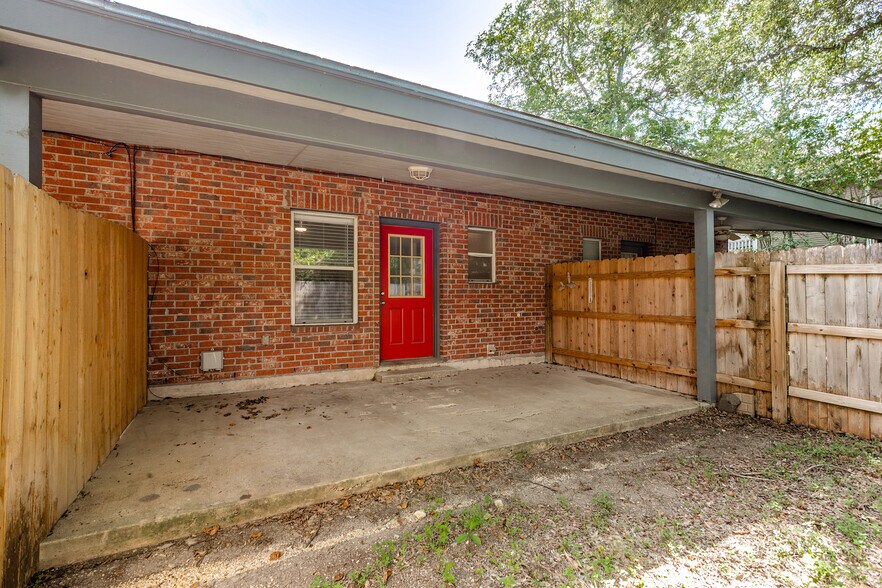 More Photos Of 215 Eleanor Ave, San Antonio Multifamily For Sale
