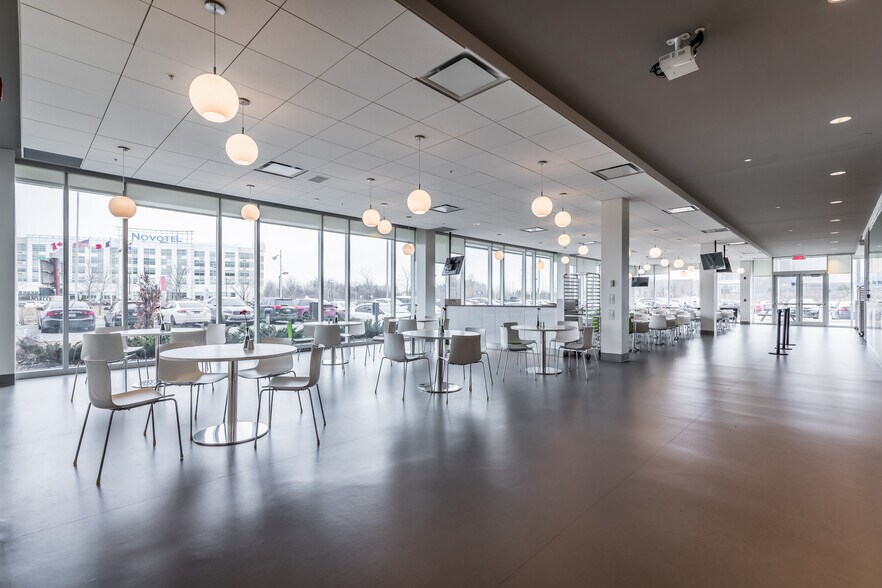 More Photos Of 2600 Boul Alfred-Nobel, Montréal Office For Lease