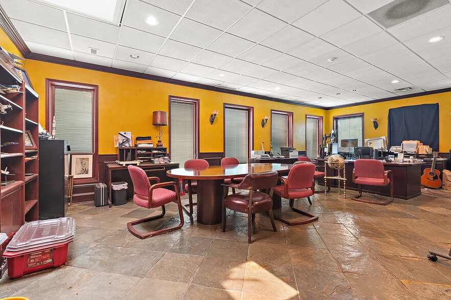More Photos Of 10470 164th Pl, Orland Park Office Residential For Sale