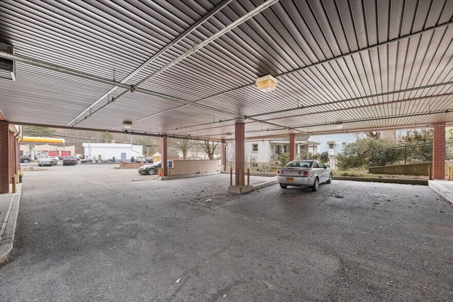 More Photos Of 8 Revolutionary Rd, Ossining Medical For Lease