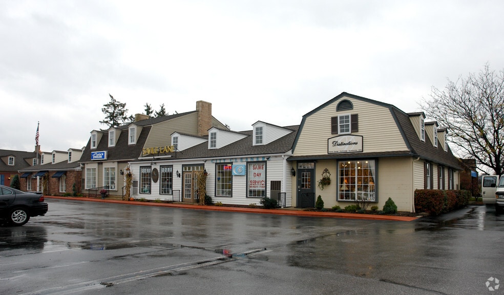 More Photos Of 121 Ghent Rd, Fairlawn Storefront Retail Office For Lease