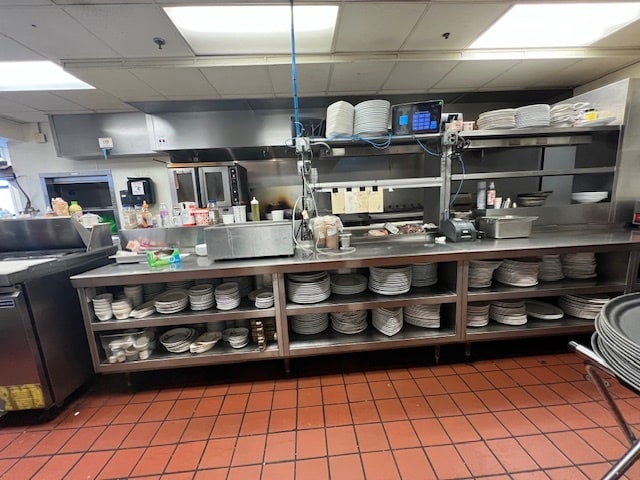 More Photos Of 98 W Main St, West Dundee Restaurant For Sale