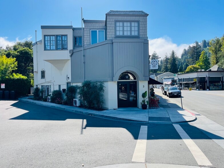 More Photos Of 3-11 Ross Cmn, Ross Storefront Retail Office For Lease