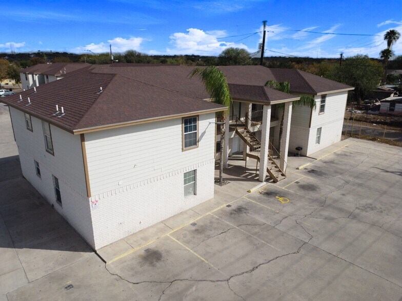 More Photos Of 5007 US Highway 83, Rio Grande City Apartments For Sale