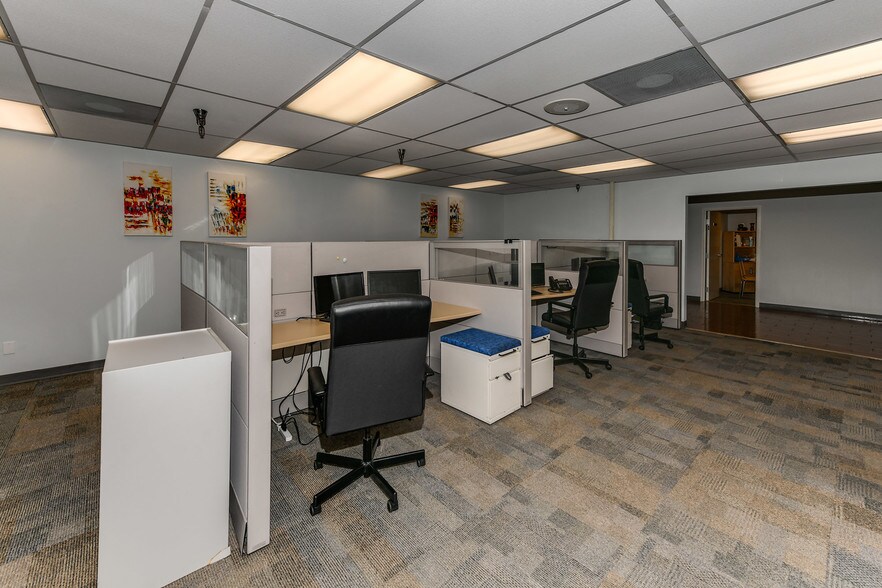 More Photos Of 2313 W Violet, Tampa Medical For Lease