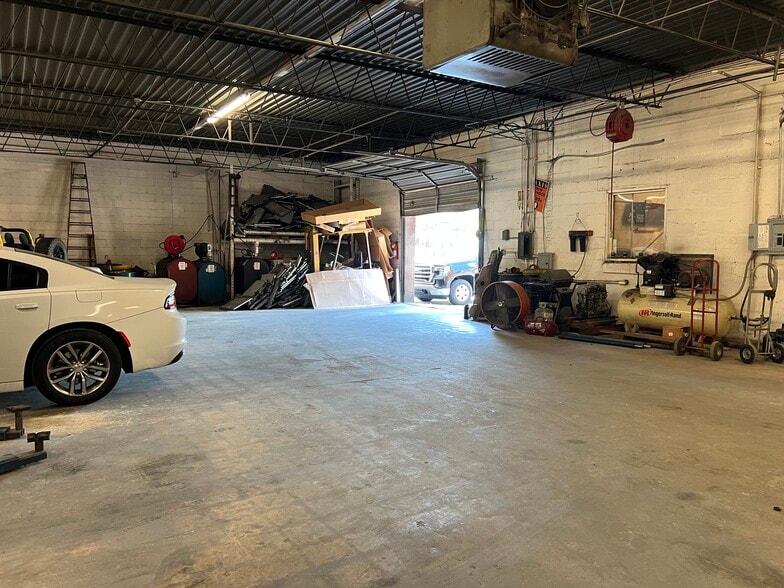 More Photos Of 1618 Dekalb Ave, Atlanta Auto Repair For Sale