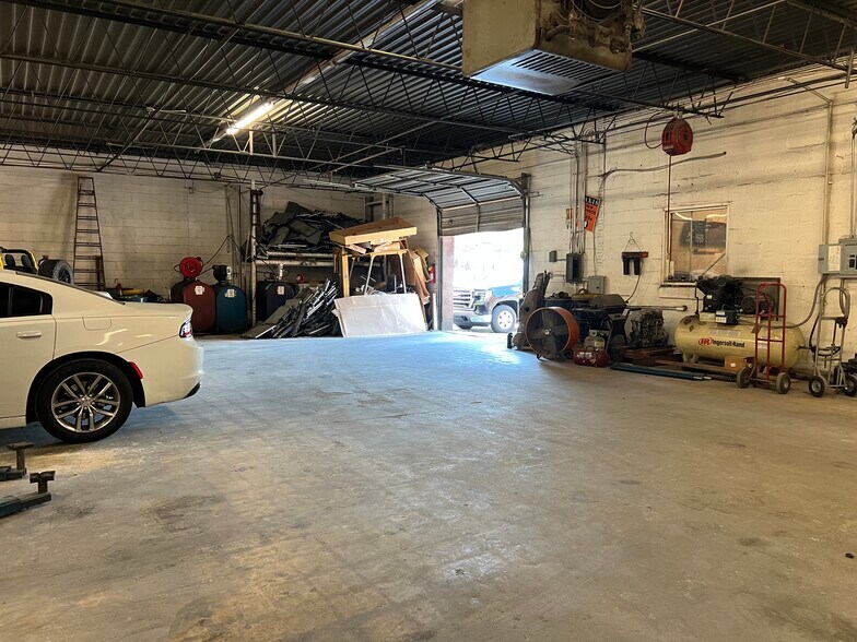 More Photos Of 1618 Dekalb Ave, Atlanta Auto Repair For Sale